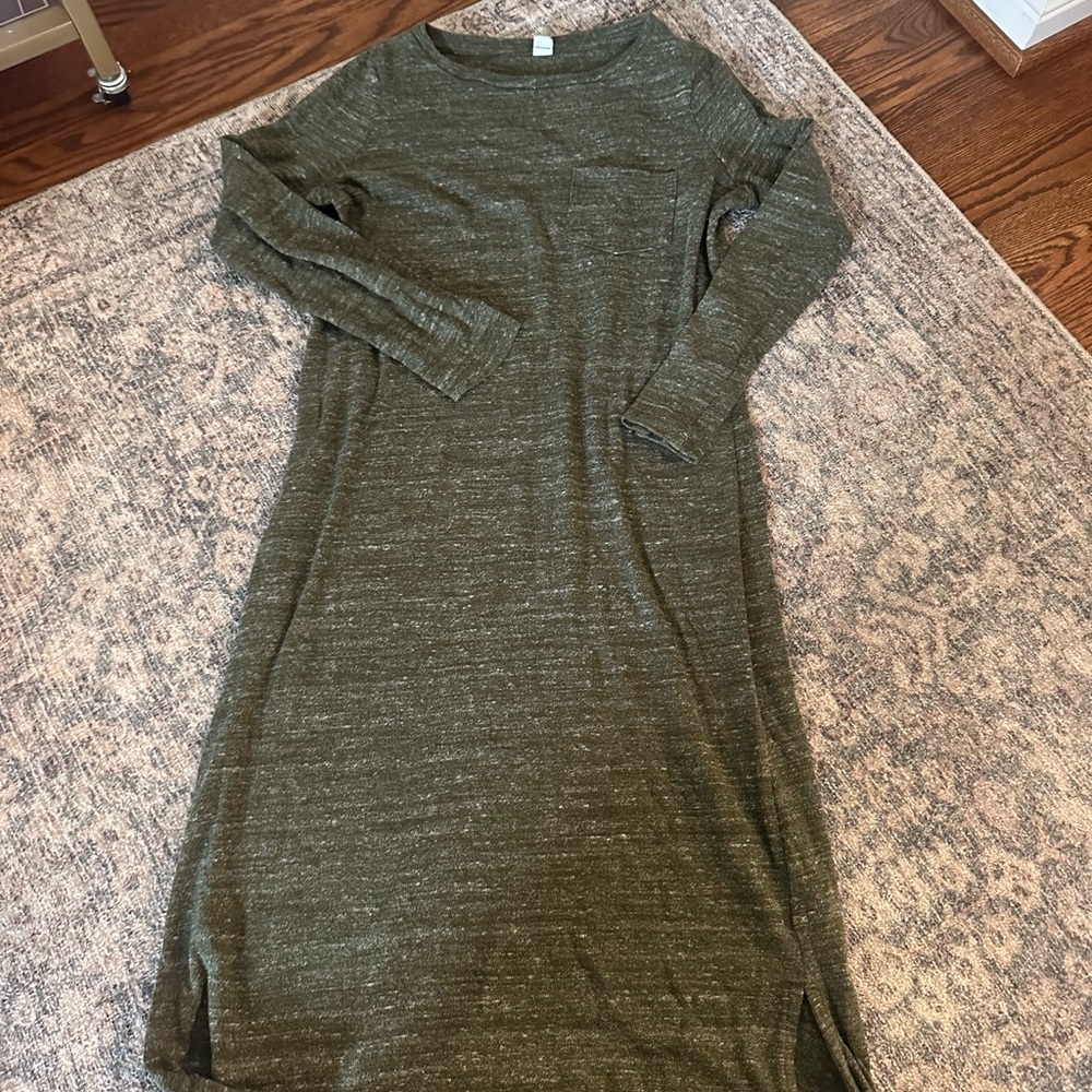 Old Navy Olive Green Long Sleeve Knit Midi Dress